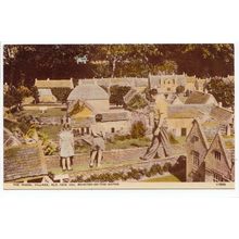 Model Village Old New Inn Bourton-on-the-Water Gloucestershire Postcard V7899