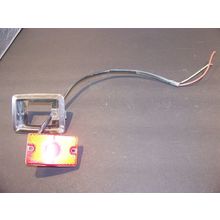 1971 - 80 INTERNATIONAL RED MARKER LIGHT ASSY OEM 404498-C21 SAE PIA70 IH 704