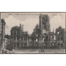 L'Hôtel de Ville vu de la Place de la Vacquerie, Arras, c.1917 - Fern Benoit CPA
