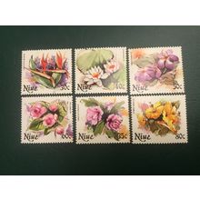 ICOLLECTZONE NIUE Flowers VF NH