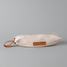 Toiletry bag[ ]