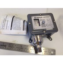 NEW SMC IS2761-103L9-XJ PRESSURE SWITCH, RANGE: 0.05-1.0 M Pa,BU