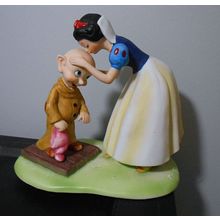 Vintage Snow White Kissing Dopey Figurine Walt Disney Porcelain