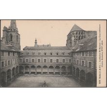 Le Cour Intérieure, Institution St-Sauveur, Redon, c.1910s - CPA