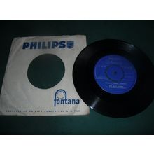 THE KAYE SISTERS 7" SINGLE - GOODBYE JIMMY, GOODBYE/DANCING WITH MY SHADOW