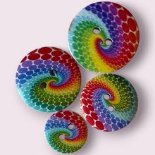 Rainbow LGBT Swirl Buttons 15mm To 25mm Knitting Sewing Scrapbooking 2 Hole