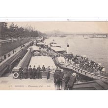 ED19 LONDON - WESTMINSTER PIER . LL PRINTED POSTCARD