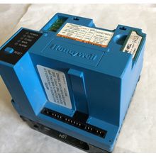 HONEYWELL BURNER CONTROL RM7895D1011,ST7800A1039,Q7800A1005 BASE,EC