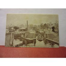 BATCHWORTH LOCK, RICKMANSWORTH, HERTFORDSHIRE used repro postcard 1987 stamp #