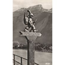 Brienz Wegweiser Nach der Axalp Switzerland RPC Postcard