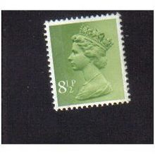 1975 GB Q.E.11 8 1/2P LIGHT YELLOWISH-GREEN mnh SGX881