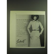 1974 Sakowitz Carillon Dress Ad - Zip into our on-the-go dress