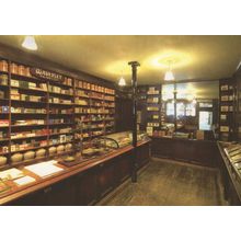 Hunts The Old Chemist Winchester Pharmacy Postcard