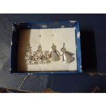 womens christmas set of 2 pair earrings new in box