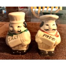 Old Vintage Chef Salt & Pepper Shakers 3 3/4" Tall 1980s