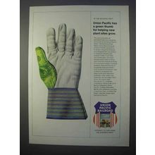 1966 Union Pacific Railroad Ad - Has Green Thumb