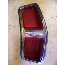 1973 CHRYSLER NEWPORT CUSTOM RH TAILLIGHT ASSY COMPLETE NICE OEM