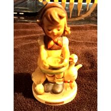 Vintage Goeble Hummel Figurine "Be Patient" #197 4 1/2" Tall Girl W/2 Geese 1948