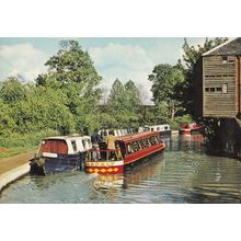 Oxford Canal at Banbury Coventry System Boat Postcard