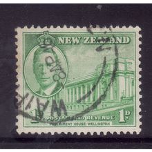 NEW ZEALAND 1946 SG 668 1d GREEN PARLIAMENT HOUSE FINE USED#7