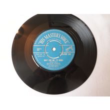 7" 1959.MALCOLM VAUGHAN. WAIT FOR ME,HMV 45P0P 590, WILLINGLY.NEAR MINT