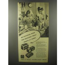 1942 Nabisco Honey Maid Graham Crackers Ad - No loitering