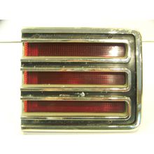 1967 CHRYSLER TOWN & COUNTRY LH INNER TAILLIGHT COMPLETE OEM