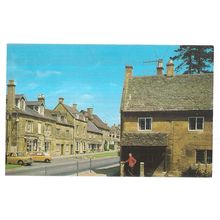 BROADWAY WORCESTERSHIRE , unused vintage postcard Colourmaster =