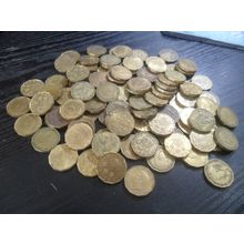 Bulk lot of George VI brass threepences - 100 coins.