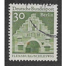 BERLIN -1964 30pf 'GERMAN ARCHITECTURE' FINE USED (EBID66-402)