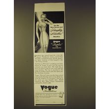 1939 Vogue Duplex Foundation Ad - For the new curves and naughty nineties