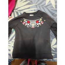 girl size 5 black jumper
