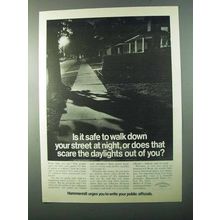 1971 Hammermill Bond Paper Ad - Safe to Walk Street