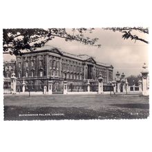 BUCKINGHAM PALACE, LONDON used vintage postcard by A V Fry & Co..RP. 1956 pm =