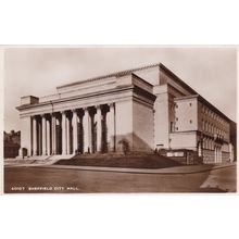 ED 94 SHEFFIELD TOWN HALL . RP POSTCARD