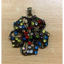VINTAGE GOLD TONE MULTICOLOURED STONES PENDANT 23 GRAMS 5.5cm-WIDE/TALL (P3)