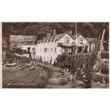 The Red Lion Hotel Clovelly Real Photo 1948 Postcard