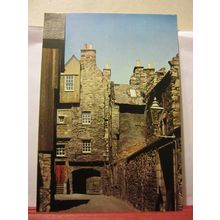 BAKEHOUSE CLOSE, CANONGATE, EDINBURGH, SCOTLAND unused postcard /