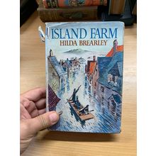 1944 "ISLAND FARM" HILDA BREARLEY FICTION ILLUSTRATED HARDBACK BOOK (P3)