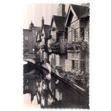 THE WEAVER HOUSE, CANTERBURY . vintage unused postcard RP by Valentine SPCK =