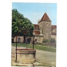 CHATEAU FORT, GEVREY-CHAMBERTIN, FRANCE unused postcard =