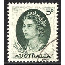 AUSTRALIA 1963/65: QUEEN ELIZABETH II DEFINITIVES - 5d GREEN USED (G1)