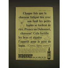 1955 Dubonnet Aperitif Ad - Chaque fois que le chasseur fatigue tire avec son