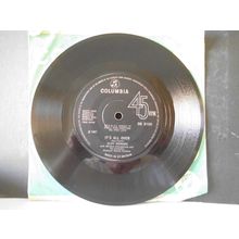 7" 1967.CLIFF RICHARD.IT'S ALL OVER .COLUMBIA.DB 8150 WHY WASN'T I BORN RICH.EX