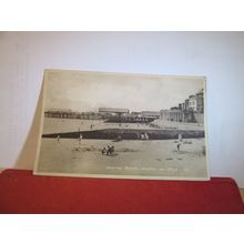 MARINE BEACH, WALTON-ON-NAZE, ESSEX unused postcard by M & L. 1950s =