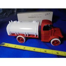 Ertl Diecast 1926 BULLDOG TANKER BANK w/ Box! $23.00 Shipped! This Beautiful...