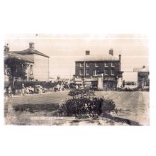 CAE GLAS PARK, OSWESTRY, SHROPSHIRE. unused antique postcard by F Frith (D) /