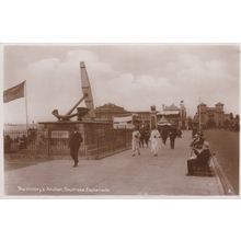 EC852 SOUTHSEA - THE VICTORY'S ANCHOR . R/P POSTCARD