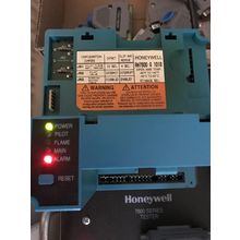 HONEYWELL RM7800 G 1018 BURNER CONTROL, (ALARM IS ON),EF