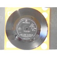 7" 1968.CLIFF RICHARD.DON'T FORGET TO CATCH ME.COLUMBIA DB 8503,WHATS MORE, EXCE
